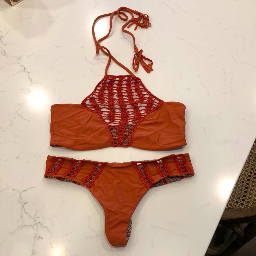 Acacia Chuns Bottom Size Medium